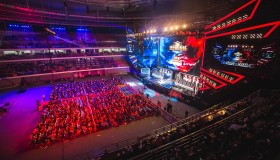 Scout表现低迷遭朱开直言退役建议，LNG战队高薪选手前景堪忧